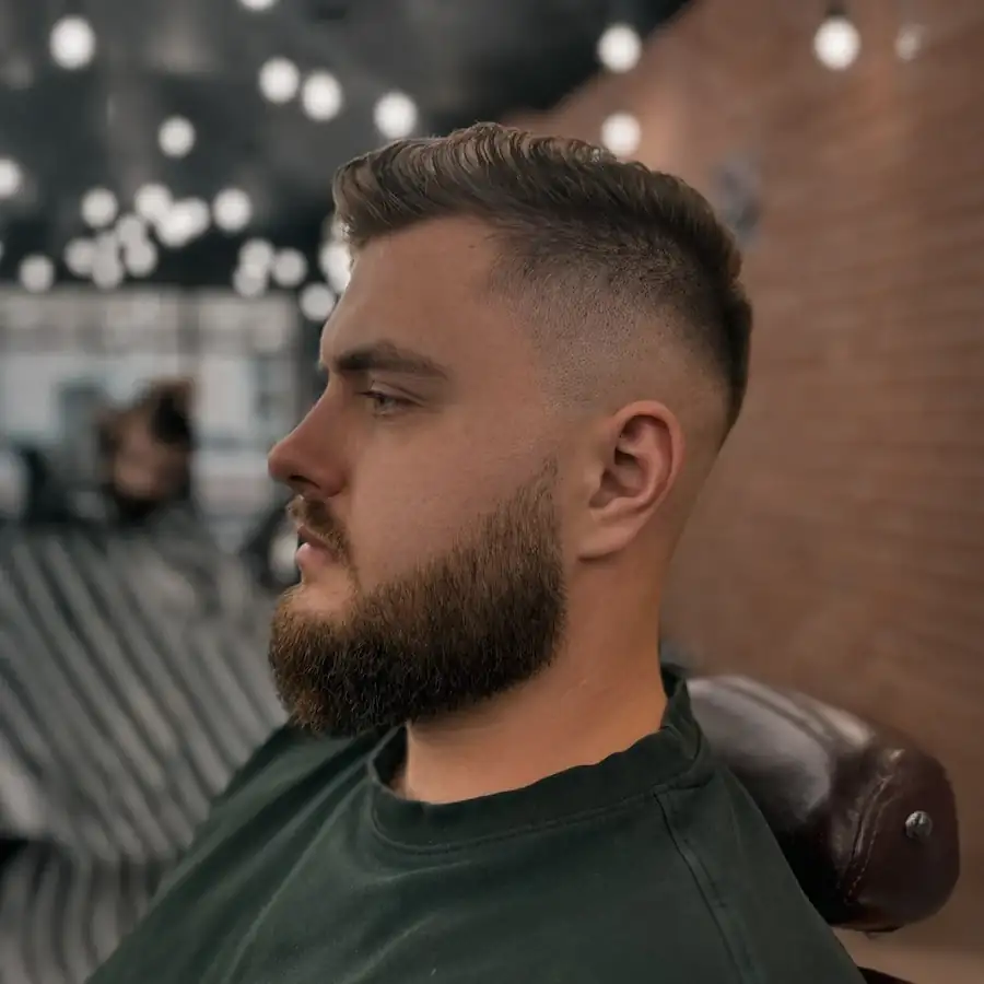 Profesjonalna stylizacja brody w Krakowie
